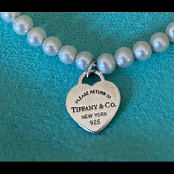 Tiffany & Co. RTT Pearl Bracelet - Picture 2 of 4